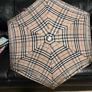 Burberry small umbrella